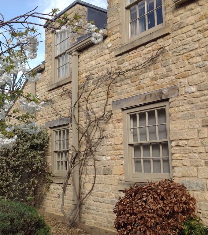 Oundle Bespoke Apartments Екстер'єр фото