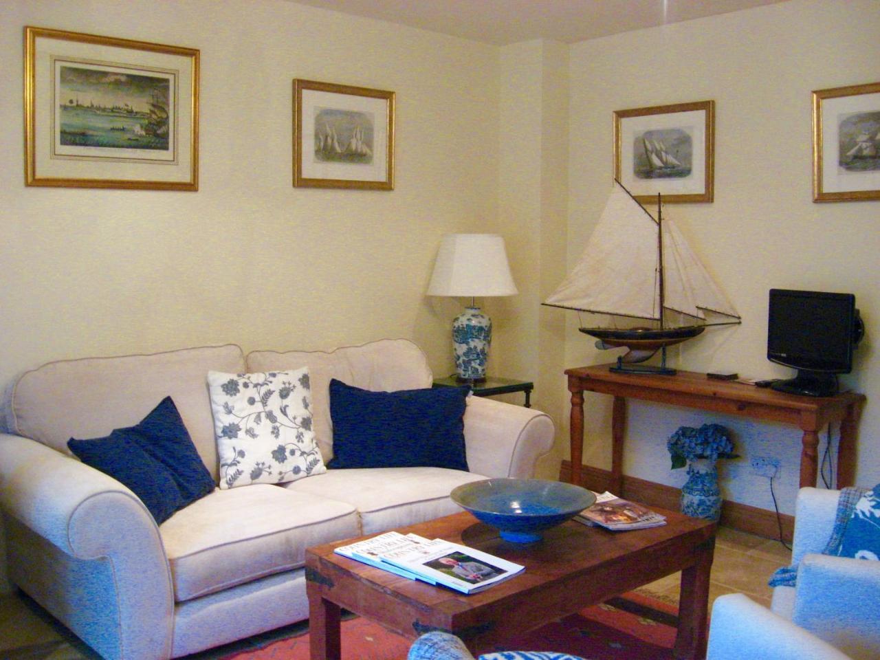 Oundle Bespoke Apartments Екстер'єр фото